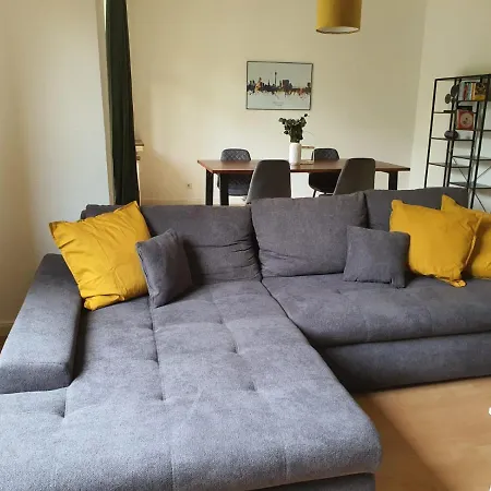 Spacious 70sqm In Popular Location Düsseldorf