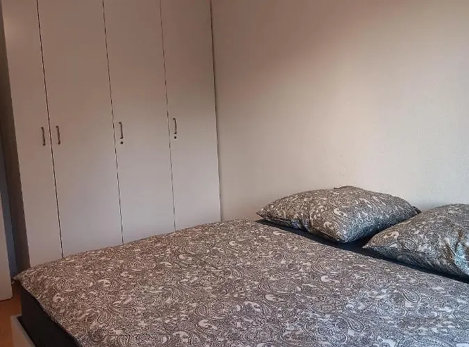 Spacious 70sqm In Popular Location Appartement Düsseldorf